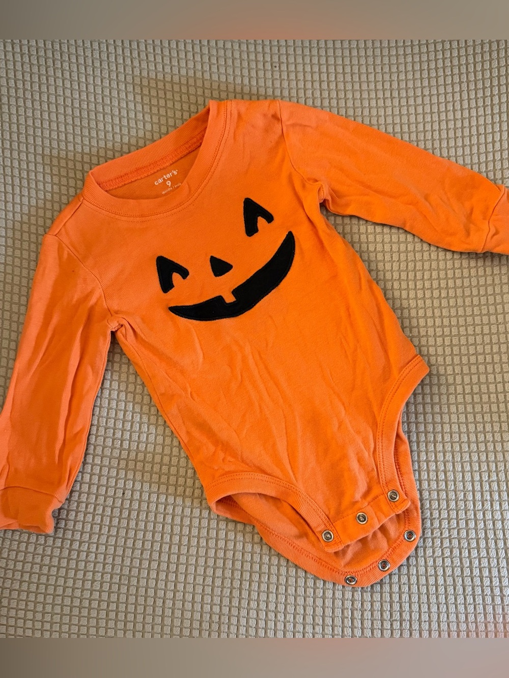Carters Halloween pumpkin onesie 9 mos